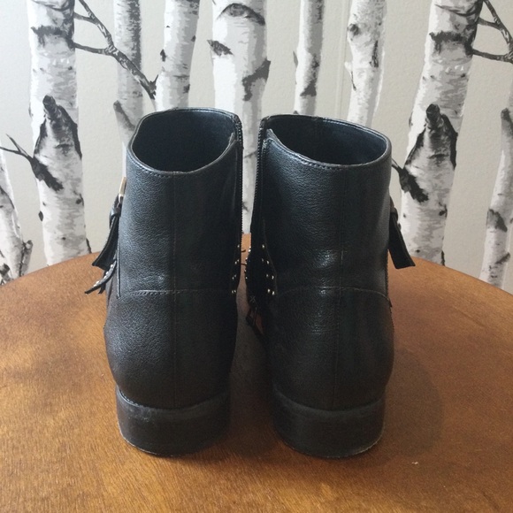 Seraphim Pointy Toe Black Booties - Picture 3 of 7